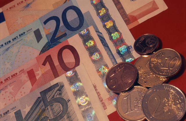 Neo-Currencies: Flying Buttresses Can Stabilize the Shaky Euro